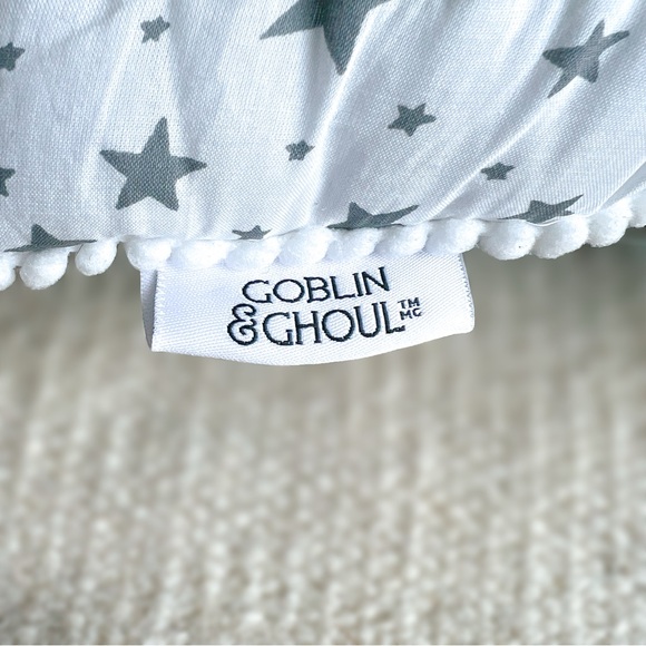 NWT Goblin & Ghoul Pastel Quilted Ghost Pom Pom Trim Halloween Pillow - Picture 12 of 14